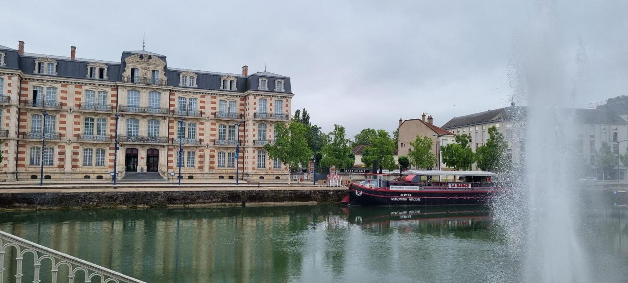 Auberge De Jeunesse - Hi Verdun Экстерьер фото